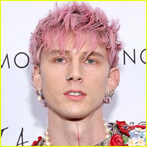 mgk nudes|Machine Gun Kelly poses naked in ‘Good Mourning’ pic